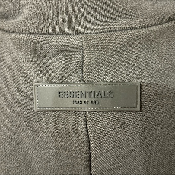 Fear Of God Essentials full zip short sleeve jacket gray size 12 100% cotton - Picture 6 of 10